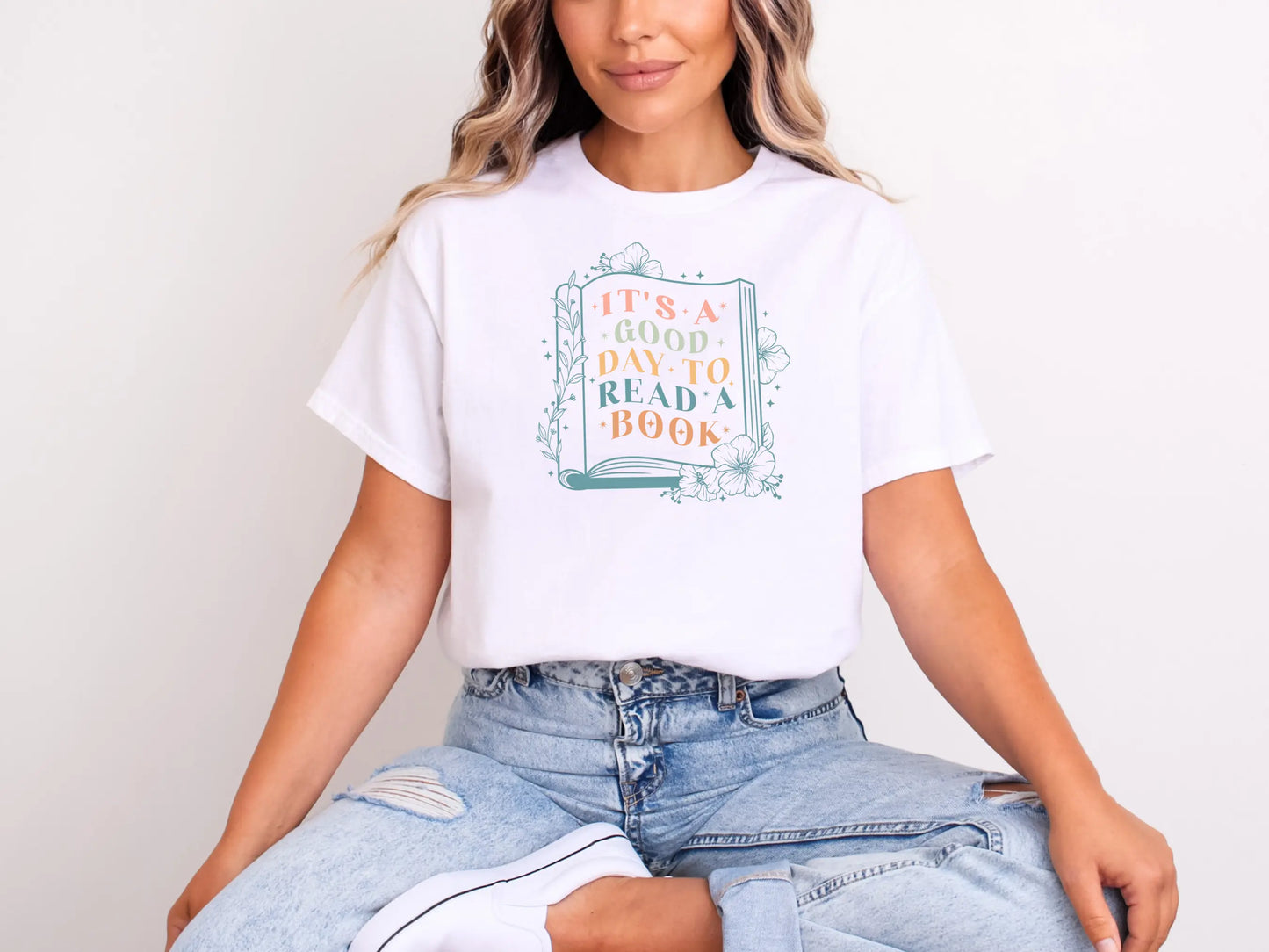 It’s a Good Day to Read a Book – Booklover Unisex Softstyle T-Shirt