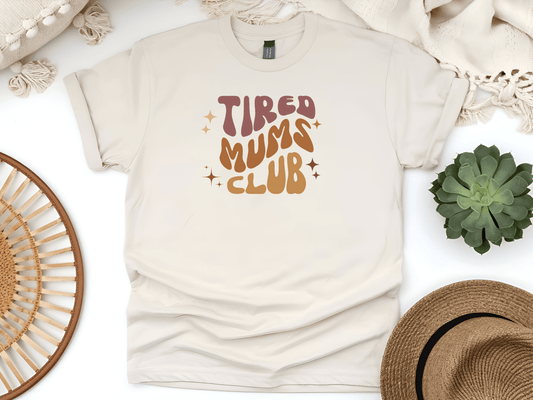 Tired Mums ClubT-Shirt – Funny & Comfy Mum Life Tee for Exhausted Mums - Lotta and Liv