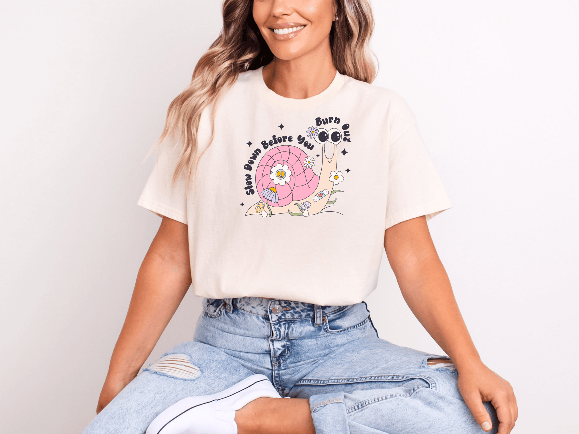 Slow Down Before You Burn Out – Motivational Snail Quote Unisex Softstyle T-Shirt - Lotta and Liv