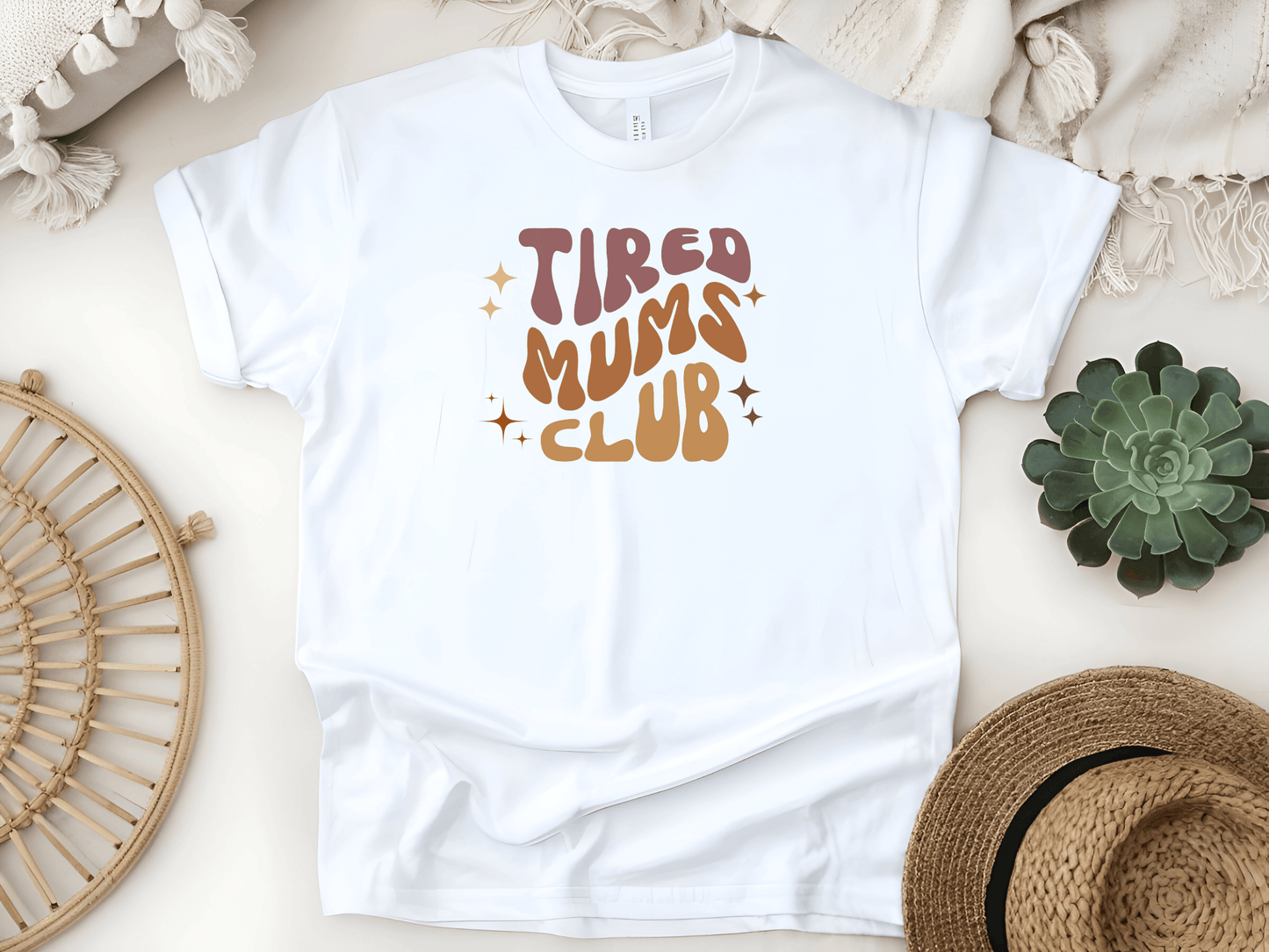 Tired Mums ClubT-Shirt – Funny & Comfy Mum Life Tee for Exhausted Mums - Lotta and Liv