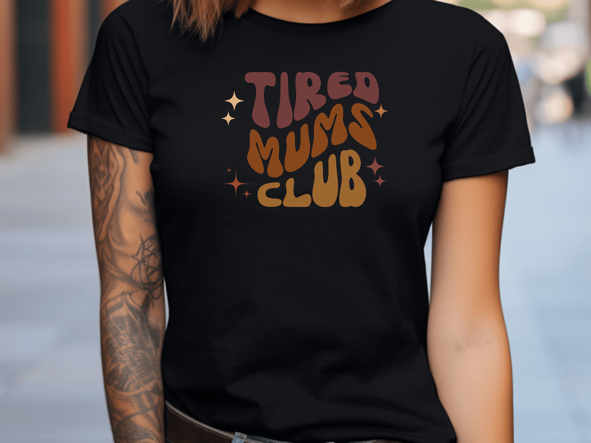 Tired Mums ClubT-Shirt – Funny & Comfy Mum Life Tee for Exhausted Mums - Lotta and Liv