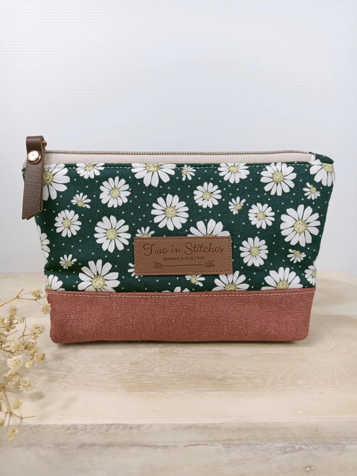 Daisy Zipper Pouch – Spill Proof Vinyl-Lined Toiletry & Makeup Bag