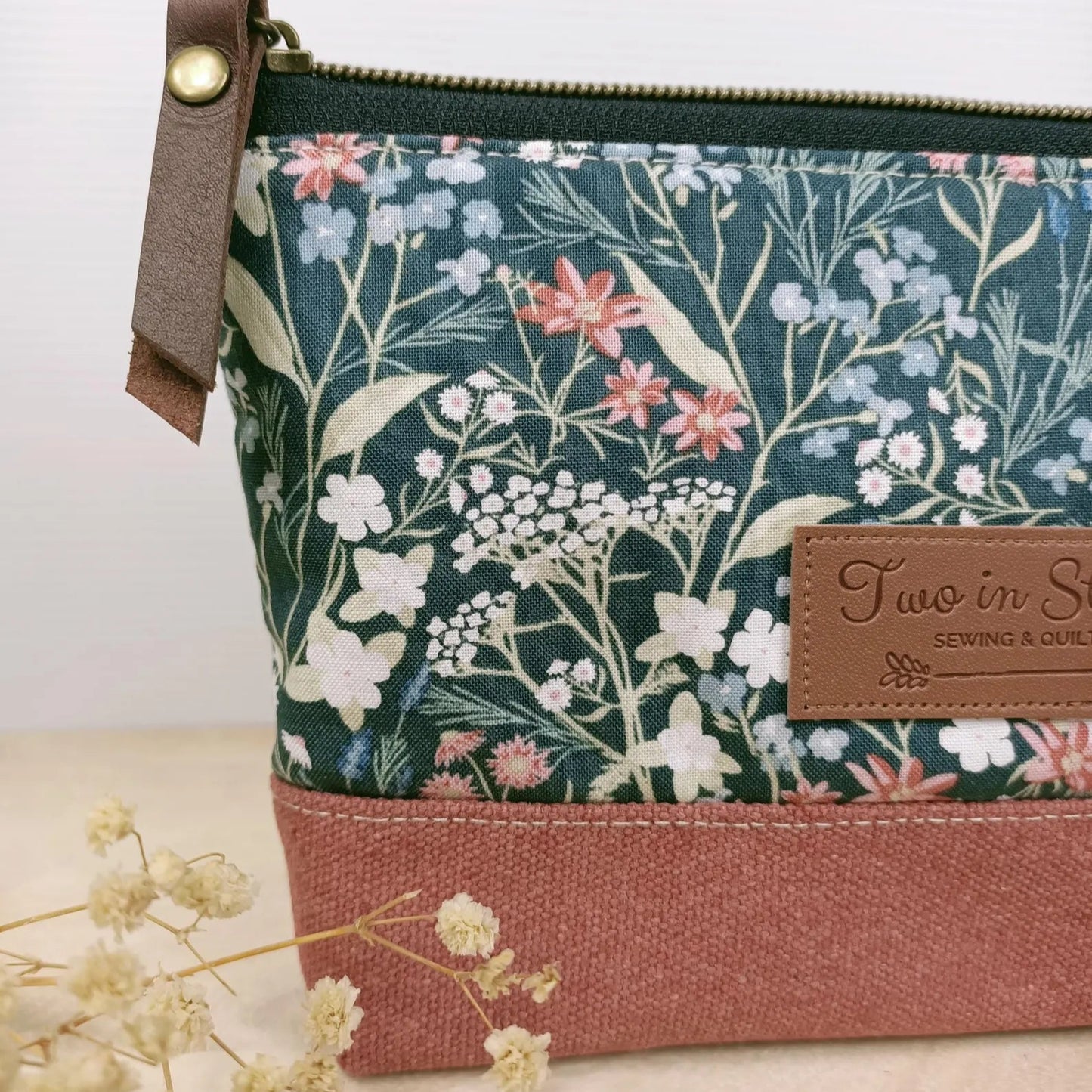 The Ultimate Vinyl-Lined Pouch – Cute, Durable, and Spill-Proof!