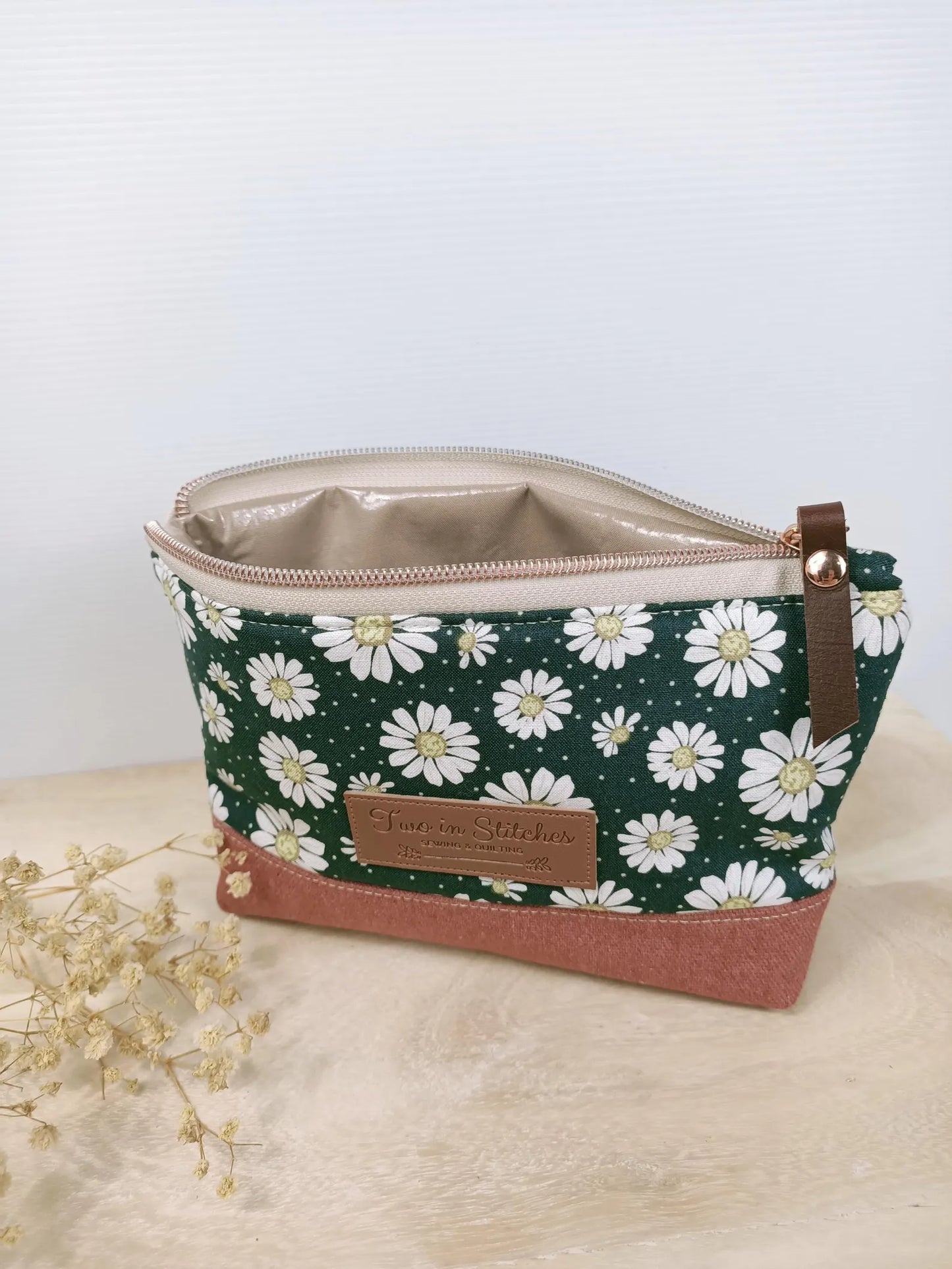 Daisy Zipper Pouch – Spill Proof Vinyl-Lined Toiletry & Makeup Bag